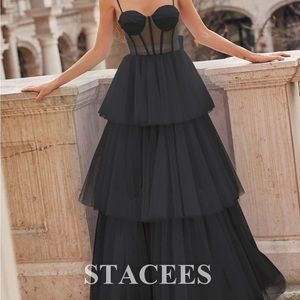 Black Corset top and fluffy base Prom Dress! Size 4